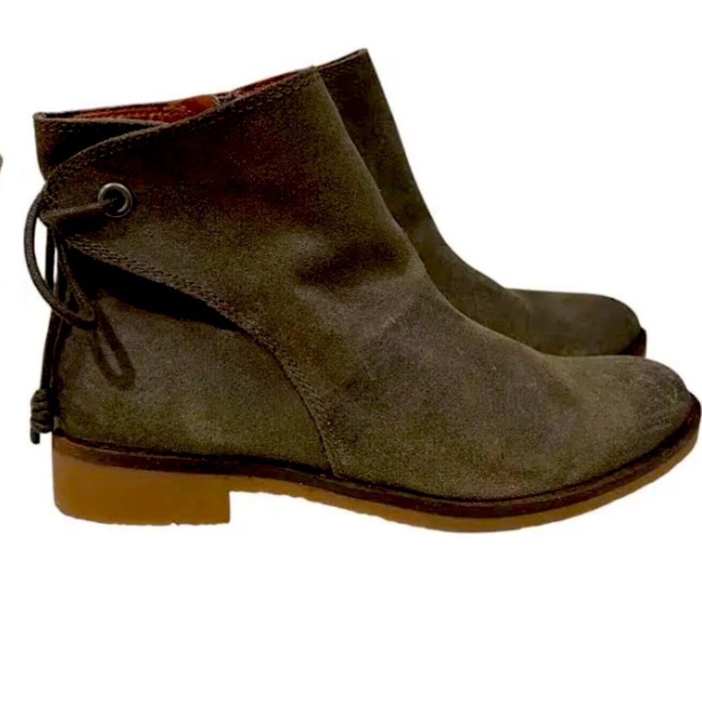 Brand new Lucky Brand Womens Gwenore Ankle Bootie